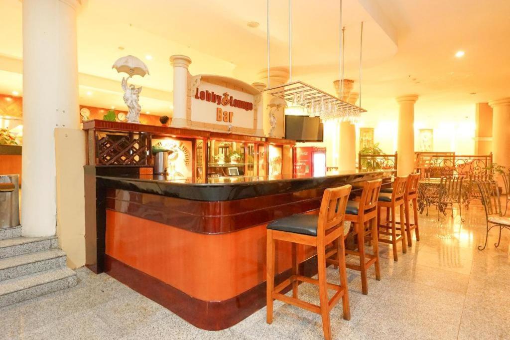Oyo 395 Tretes Raya Hotel Prigen Exterior foto